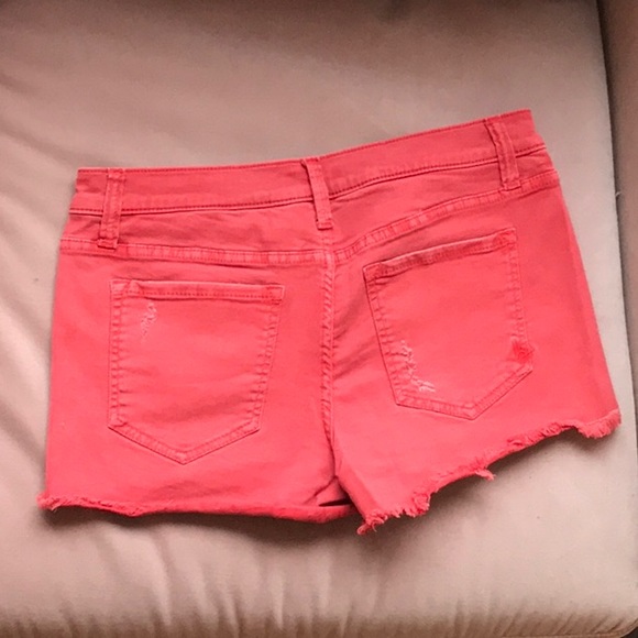 NEW Bebe Denim Shorts - Picture 2 of 4